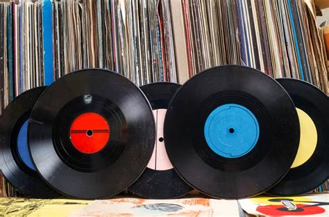 whats an lp in music? let's dive into the world of vinyl records